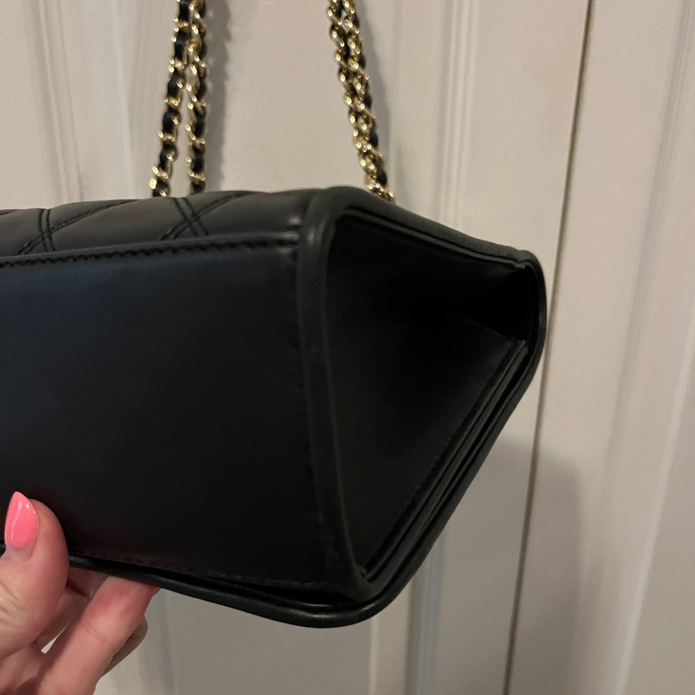 Tory Burch Black Quilted Shoulder Bag - Picture 4 of 7